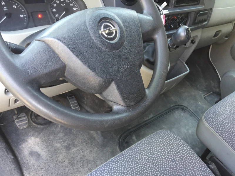 Opel Movano 2.5 TDI, клима, снимка 7 - Бусове и автобуси - 47467177