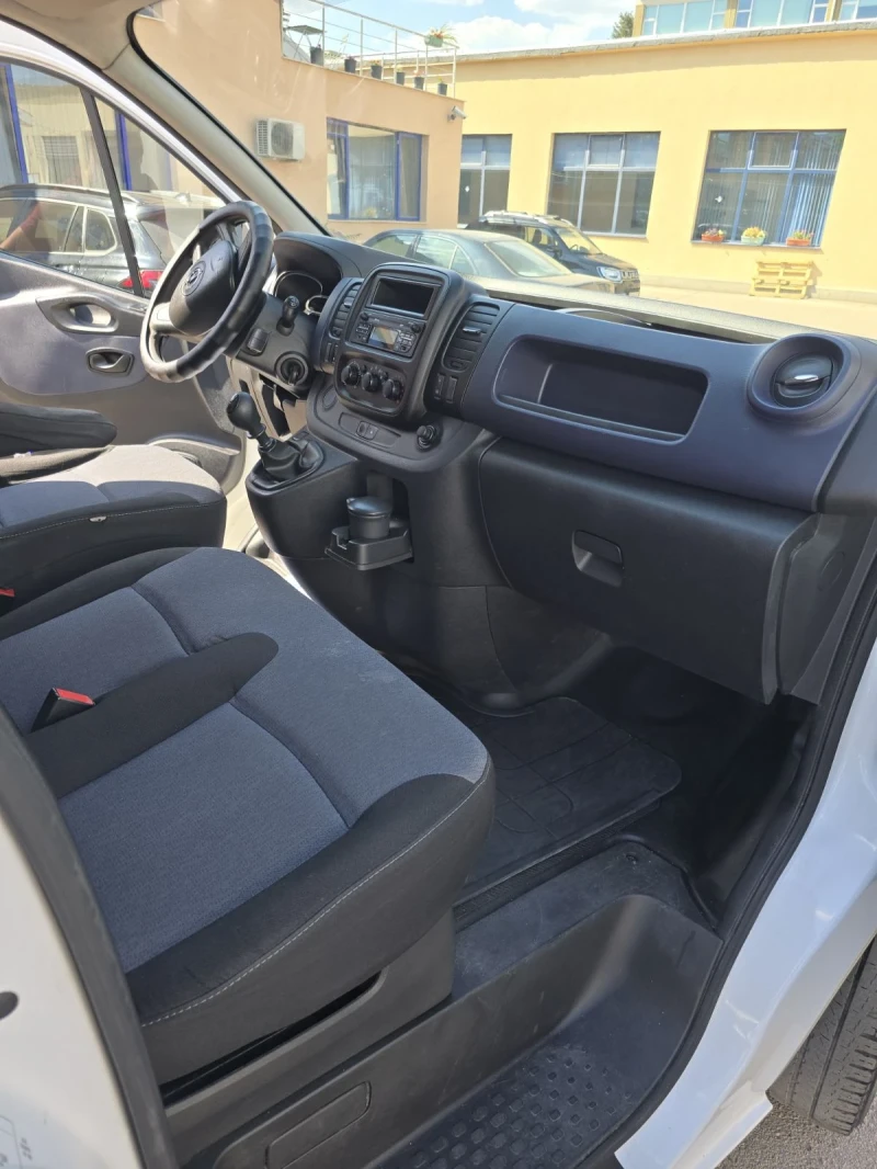 Opel Vivaro, снимка 6 - Бусове и автобуси - 52025202