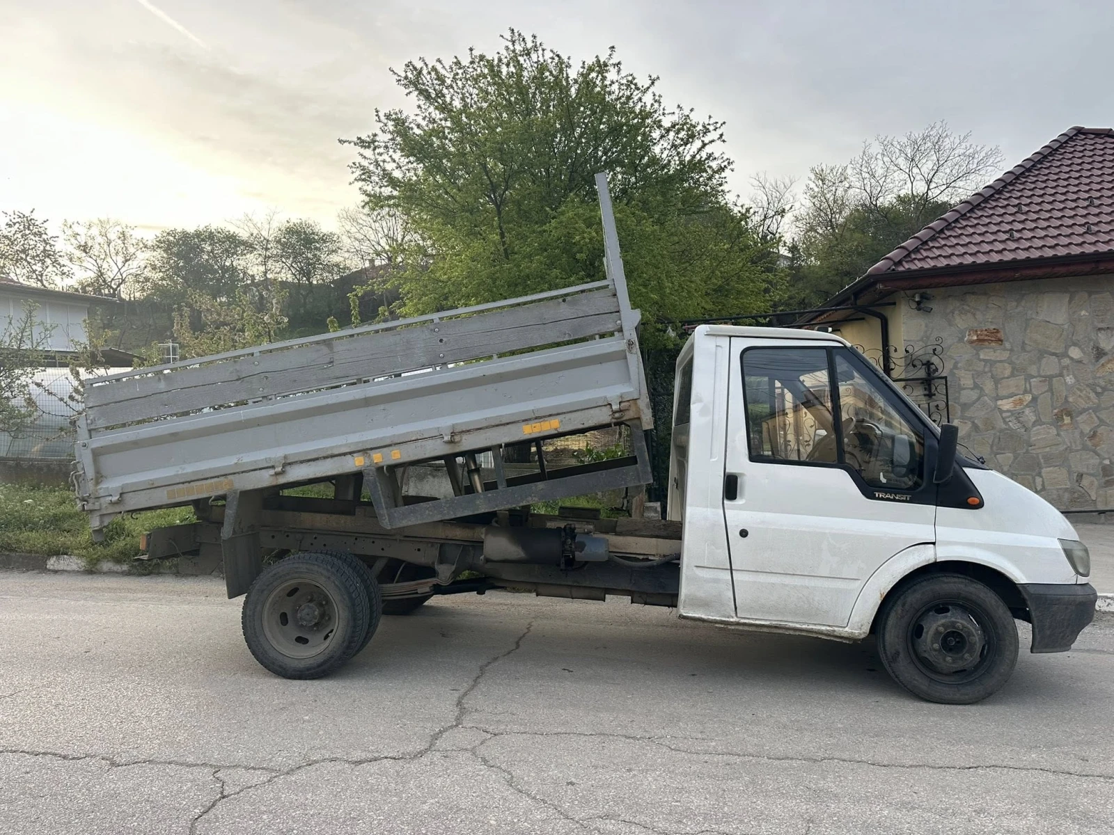 Ford Transit 2.4 90 самосвал - изображение 3