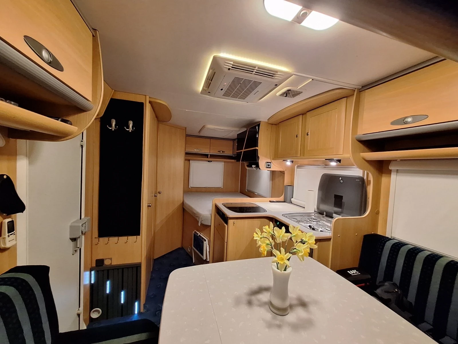 Кемпер Fiat Dethleffs , снимка 11 - Каравани и кемпери - 54102445