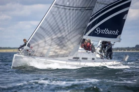 Ветроходна лодка X-Yachts X-41, снимка 1