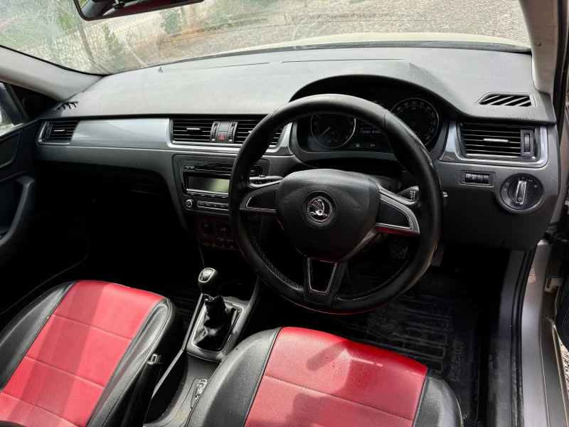 Skoda Rapid 1.6TDI CAYB, снимка 5 - Автомобили и джипове - 46449560