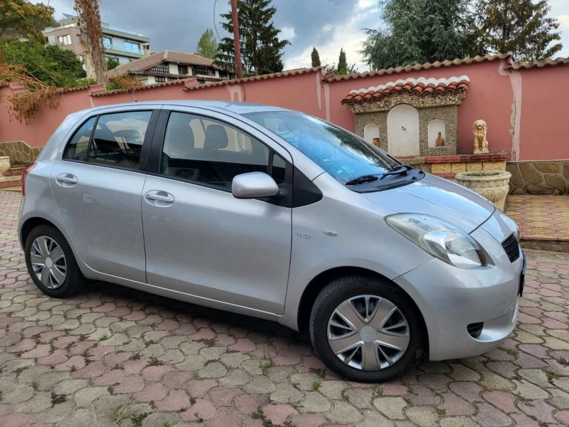 Toyota Yaris 1.4 D4D Avtomat , снимка 3 - Автомобили и джипове - 47245993