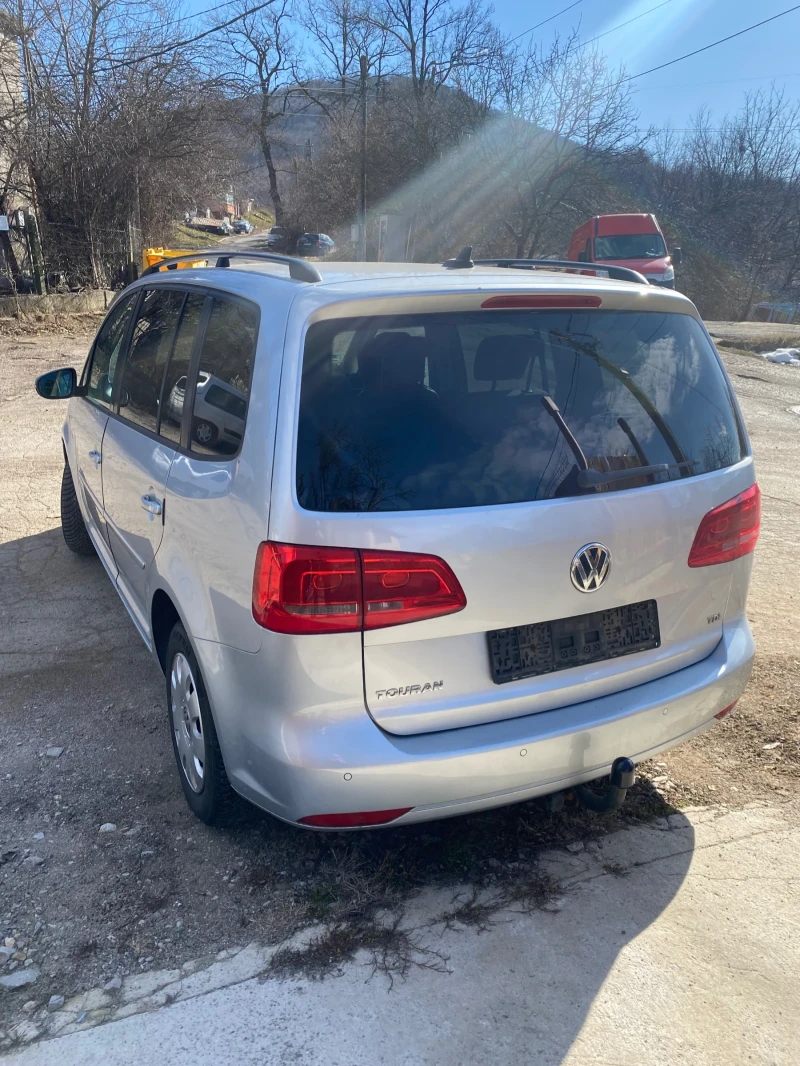 VW Touran 1.6tdi, снимка 2 - Автомобили и джипове - 48880428