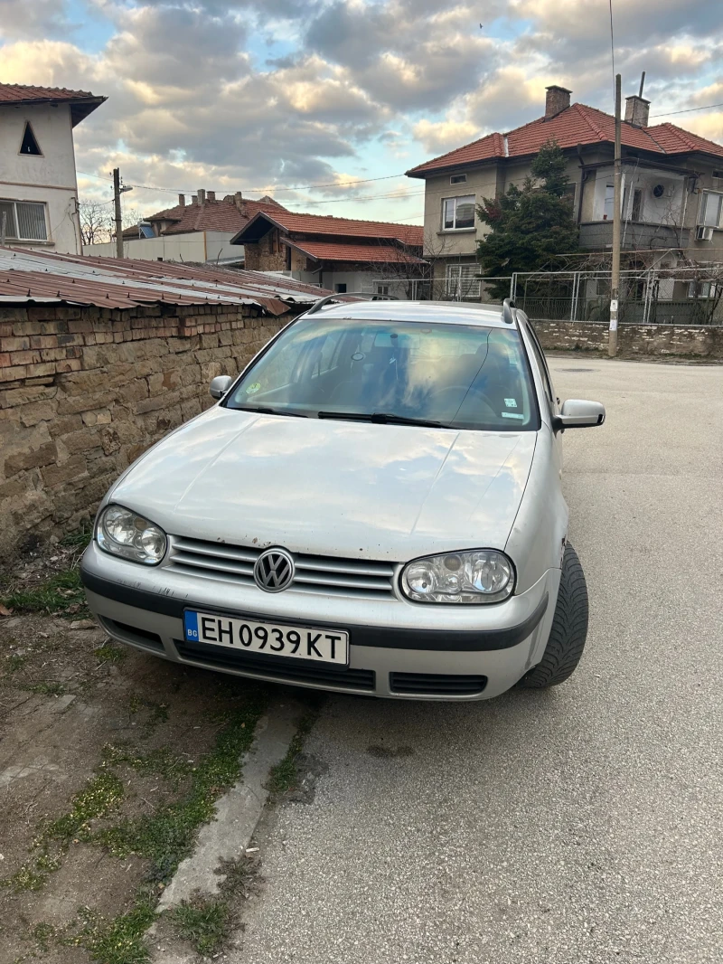 VW Golf, снимка 1 - Автомобили и джипове - 48947944