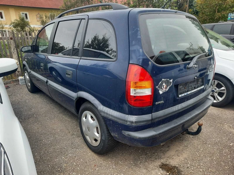 Opel Zafira, снимка 2 - Автомобили и джипове - 51821780