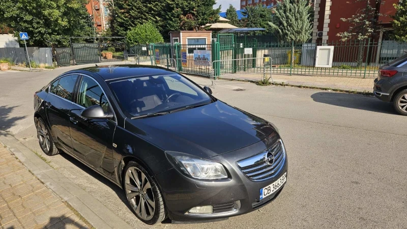 Opel Insignia 2000 CDTI, снимка 10 - Автомобили и джипове - 52401696