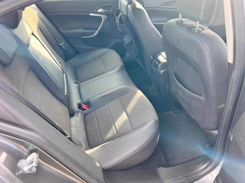 Opel Insignia 2000 CDTI, снимка 5 - Автомобили и джипове - 52401696