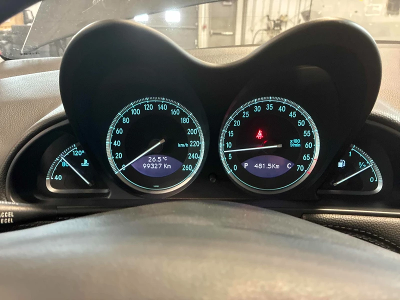 Mercedes-Benz SL 500 * * CARFAX * * АВТО КРЕДИТ * * , снимка 10 - Автомобили и джипове - 53223165