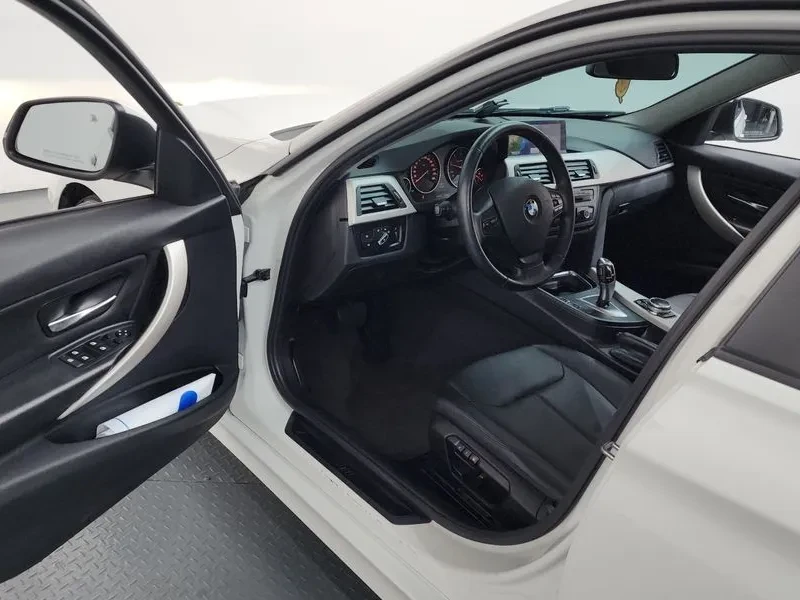 BMW 320 d, снимка 10 - Автомобили и джипове - 54589643