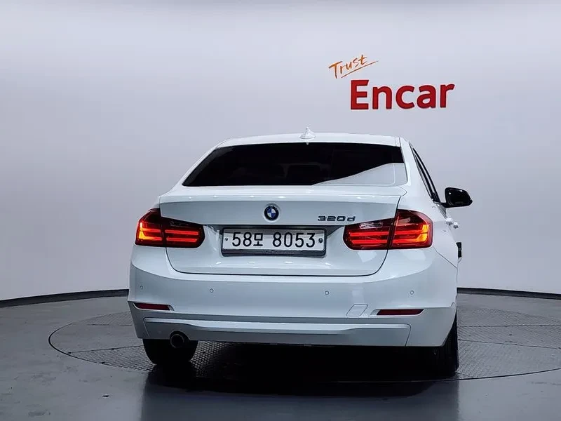BMW 320 d, снимка 4 - Автомобили и джипове - 54589643