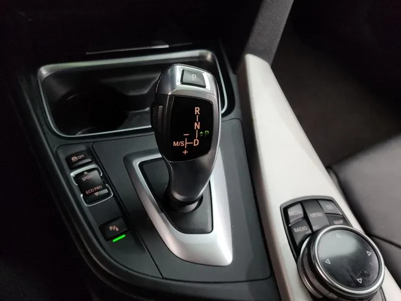 BMW 320 d, снимка 9 - Автомобили и джипове - 54589643