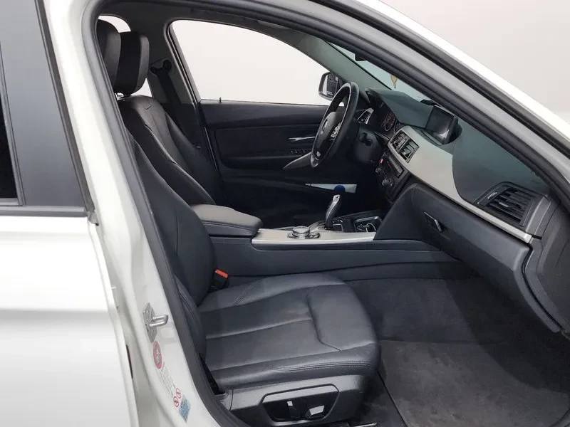 BMW 320 d, снимка 11 - Автомобили и джипове - 54589643