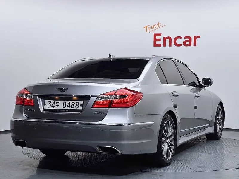 Hyundai Genesis 3.3, снимка 2 - Автомобили и джипове - 54618169