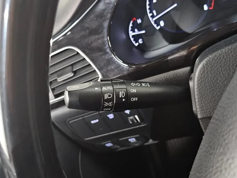 Hyundai Genesis 3.3, снимка 14 - Автомобили и джипове - 54618169