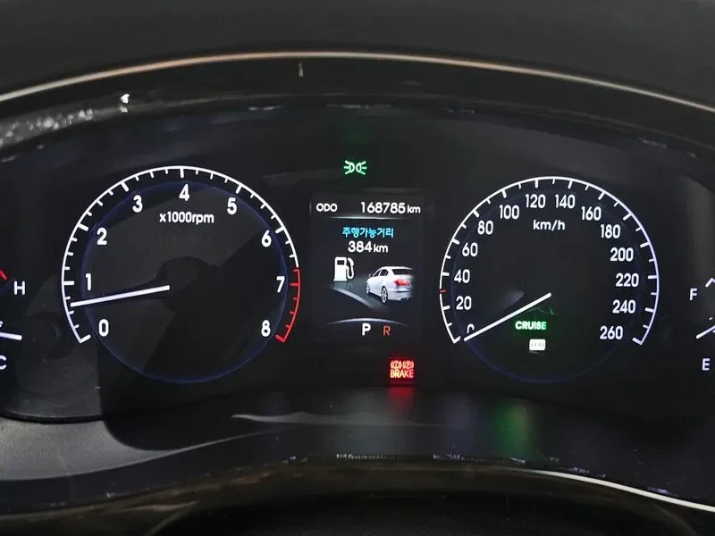 Hyundai Genesis 3.3, снимка 8 - Автомобили и джипове - 54618169