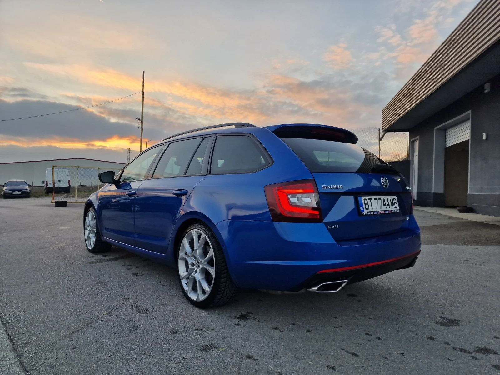 Skoda Octavia 2.0TDI VRS 4X4 - изображение 4