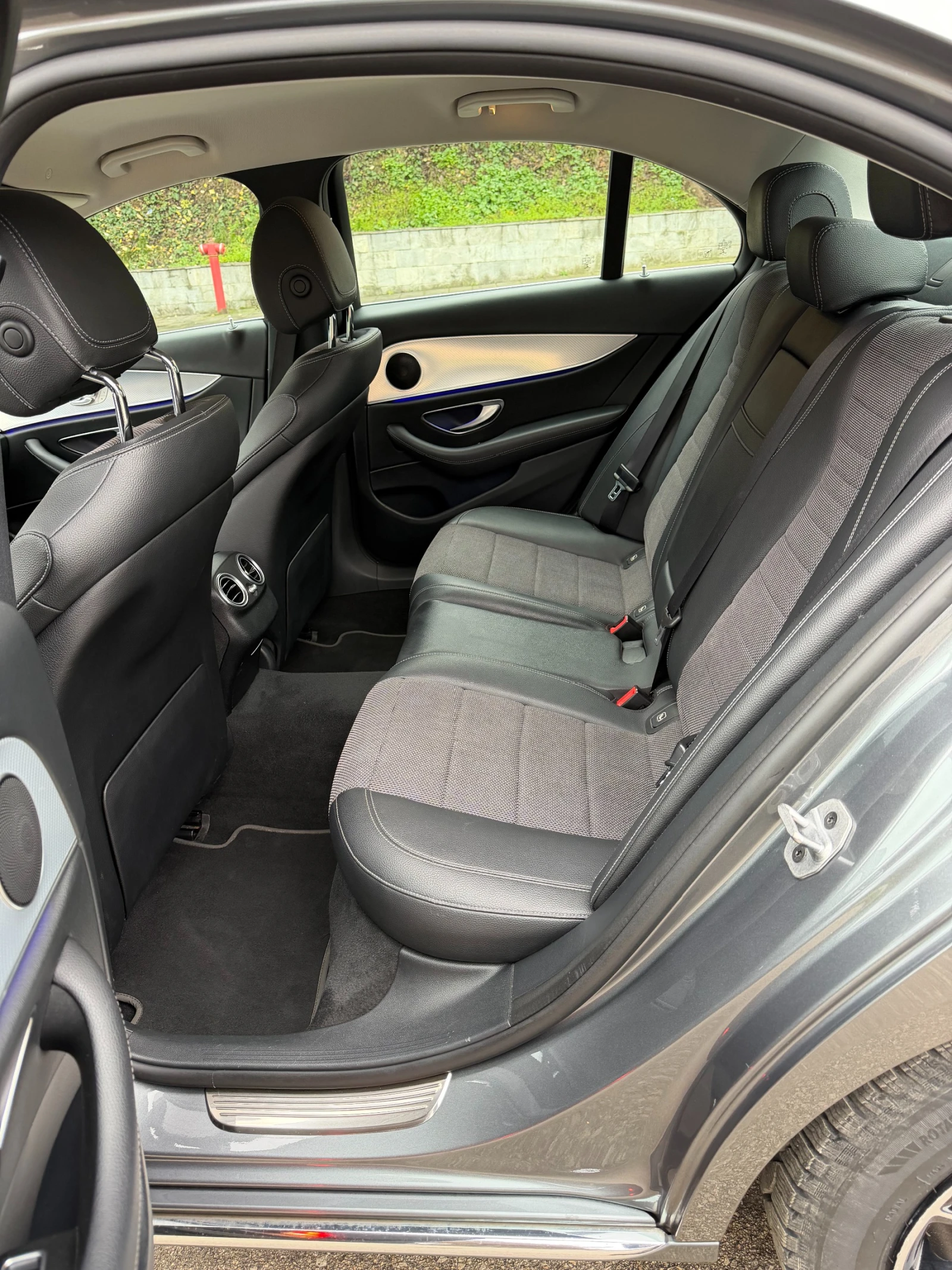 Mercedes-Benz E 200 E200d Post-facelift 9G-Tronic | Mobile.bg � ����������� 10