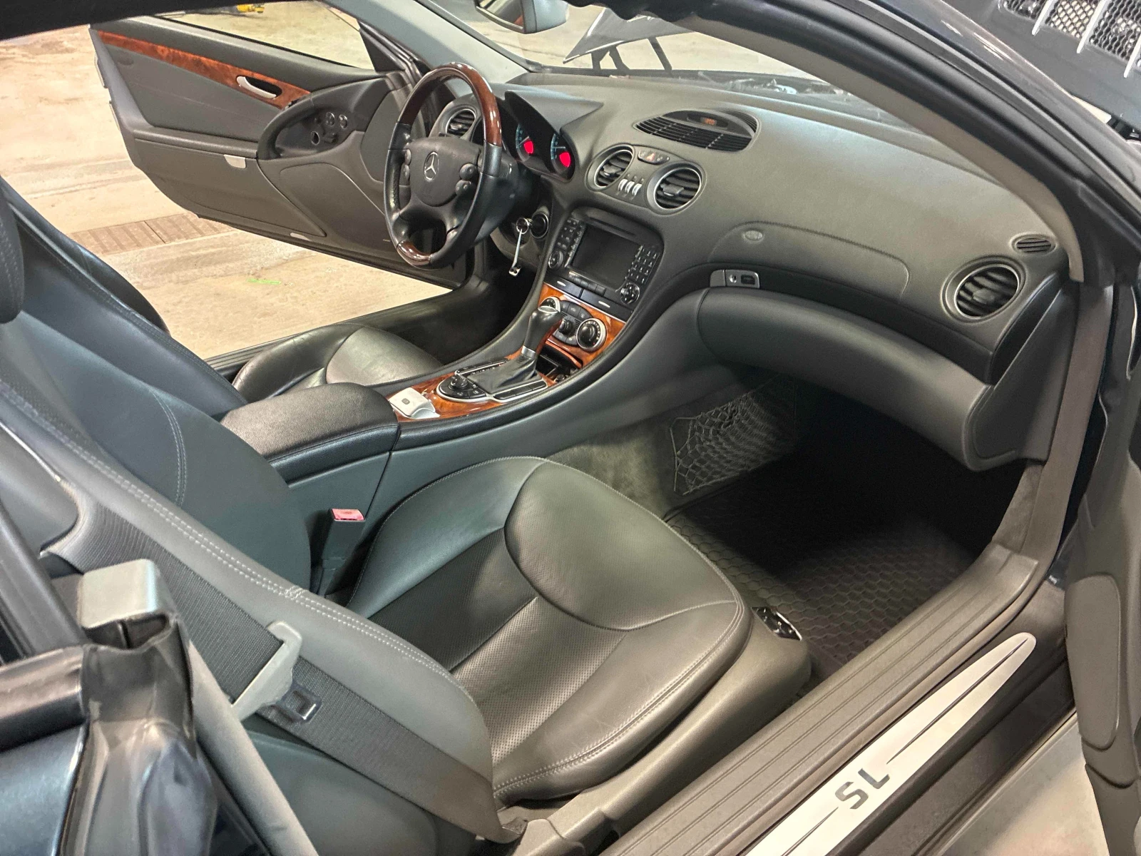 Mercedes-Benz SL 500 * * CARFAX * * АВТО КРЕДИТ * *  - изображение 8