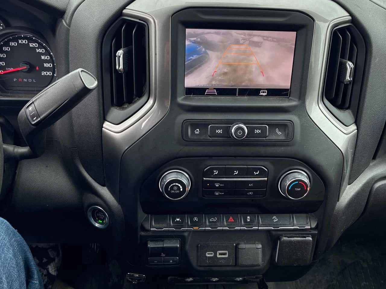 Chevrolet Silverado * ГЛАВНО ПРЕДСТАВИТЕЛСТВО НА CHEVROLET* , снимка 9 - Автомобили и джипове - 53986230