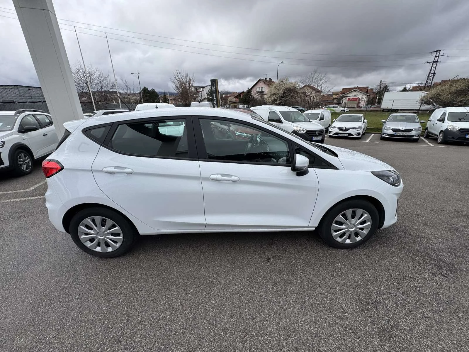 Ford Fiesta 1.0I, снимка 7 - Автомобили и джипове - 54079861