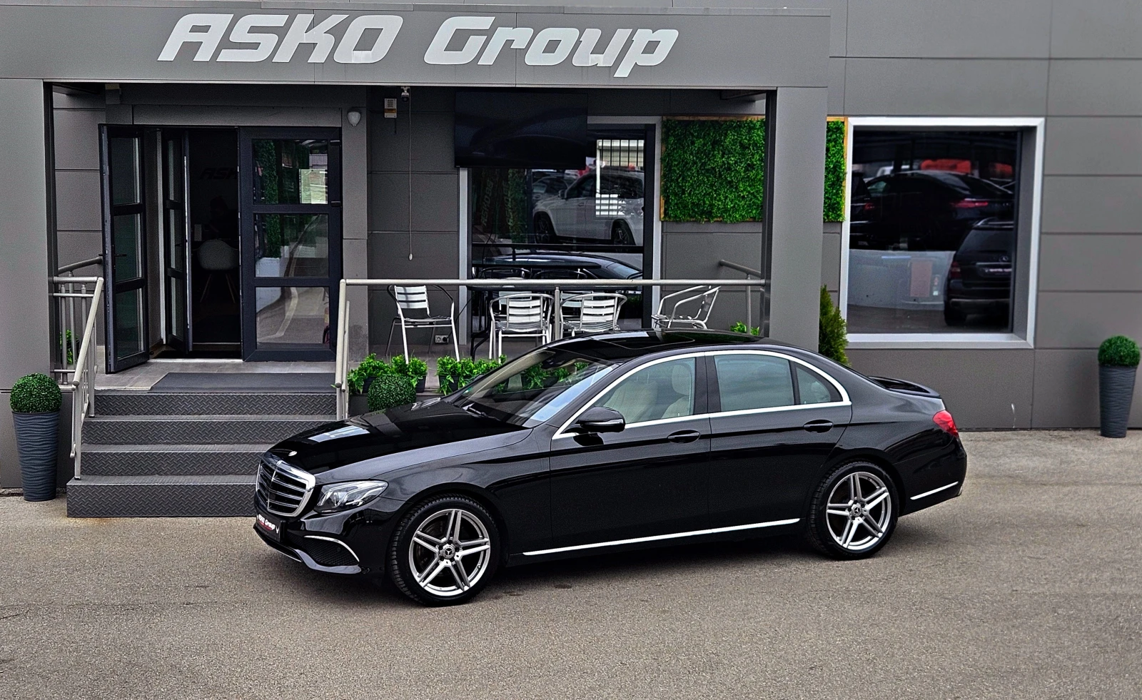 Mercedes-Benz E 350 AMG/�����/DISTR/PANO/360CAM/CAR PLAY/�����/HUD/LIZ | Mobile.bg � ����������� 17