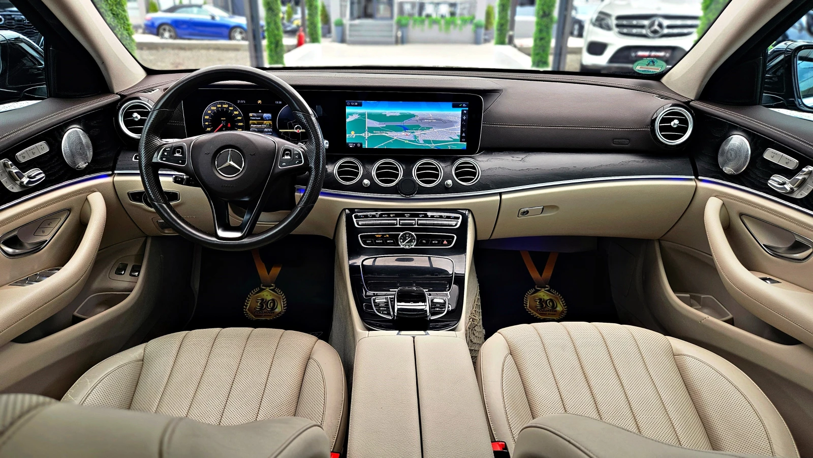 Mercedes-Benz E 350 AMG/�����/DISTR/PANO/360CAM/CAR PLAY/�����/HUD/LIZ | Mobile.bg � ����������� 8