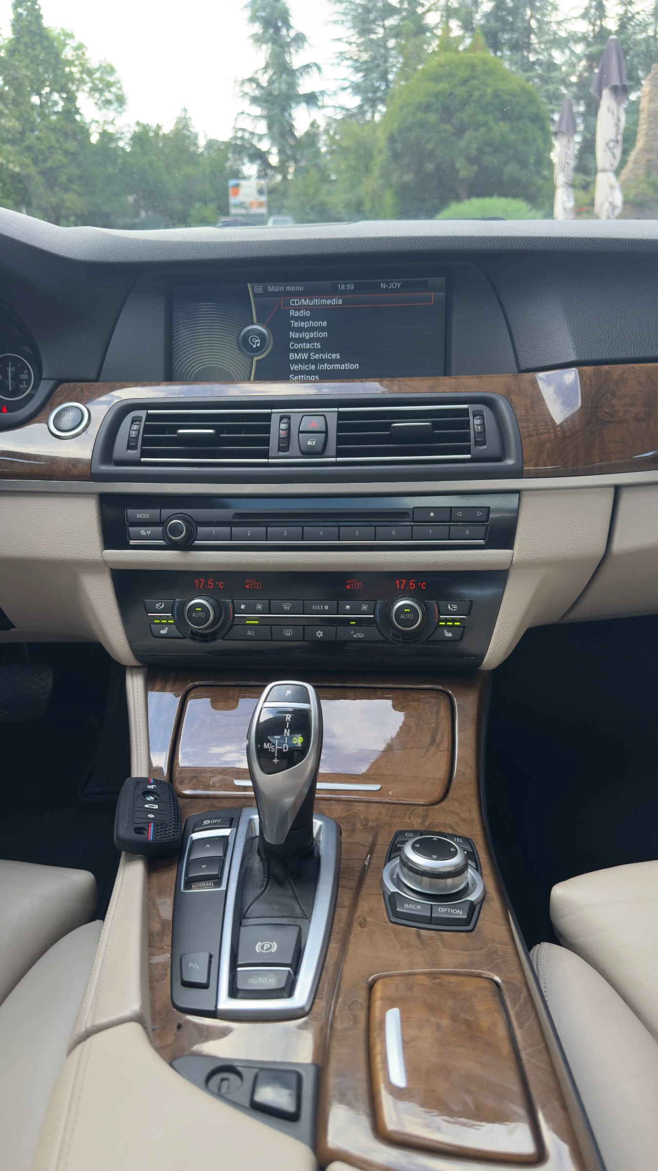 BMW 530 M-performance* 8ZF * TOP * Soft-close * HeadUp , снимка 12 - Автомобили и джипове - 55053933