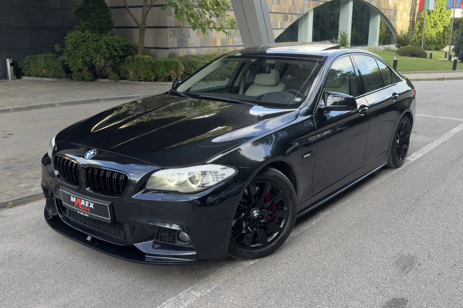 BMW 530 M-performance* 8ZF * TOP * Soft-close * HeadUp , снимка 6 - Автомобили и джипове - 55053933
