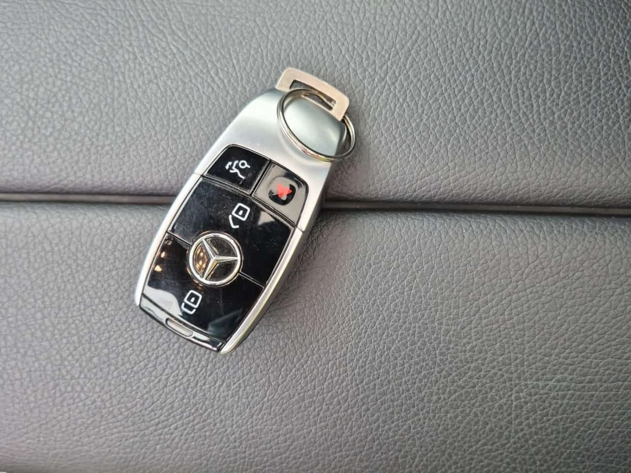 Mercedes-Benz E 400 АМG-Line * Multibeam * CARFAX * , снимка 10 - Автомобили и джипове - 55626306