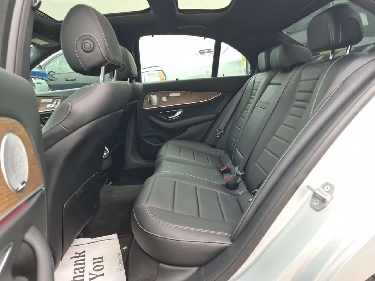 Mercedes-Benz E 400 АМG-Line * Multibeam * CARFAX * , снимка 9 - Автомобили и джипове - 55626306