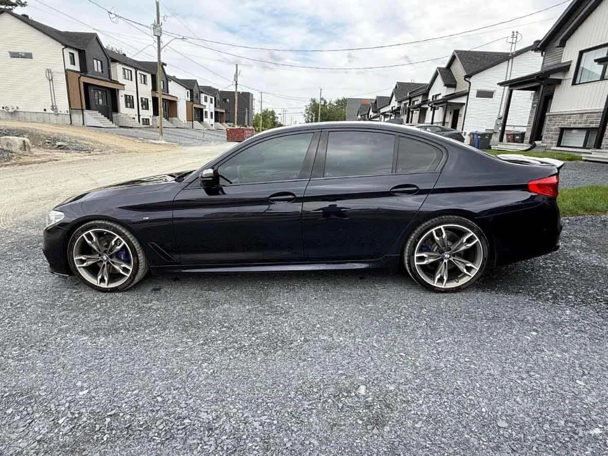 BMW 550 * M550i xDrive * CARFAX * HARMAN KARDON * HEAD UP | Mobile.bg � ����������� 3