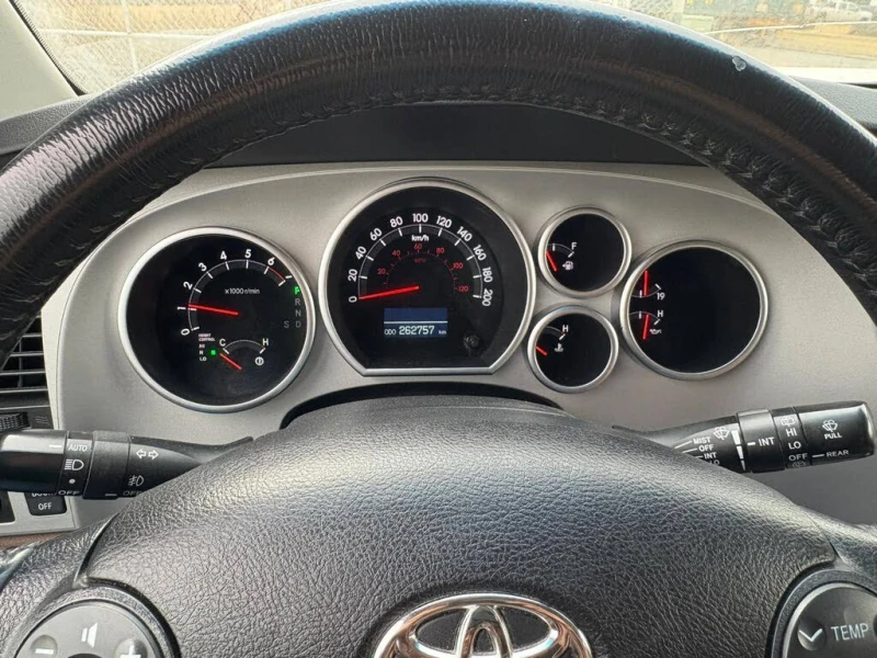 Toyota Sequoia PLATINUM * DVD * ПОДГРЕВ * CAMERA * PANO * AWD, снимка 12 - Автомобили и джипове - 52539142