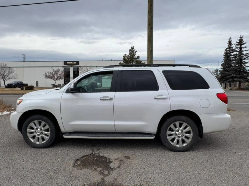 Toyota Sequoia PLATINUM * DVD * ПОДГРЕВ * CAMERA * PANO * AWD, снимка 5 - Автомобили и джипове - 52539142