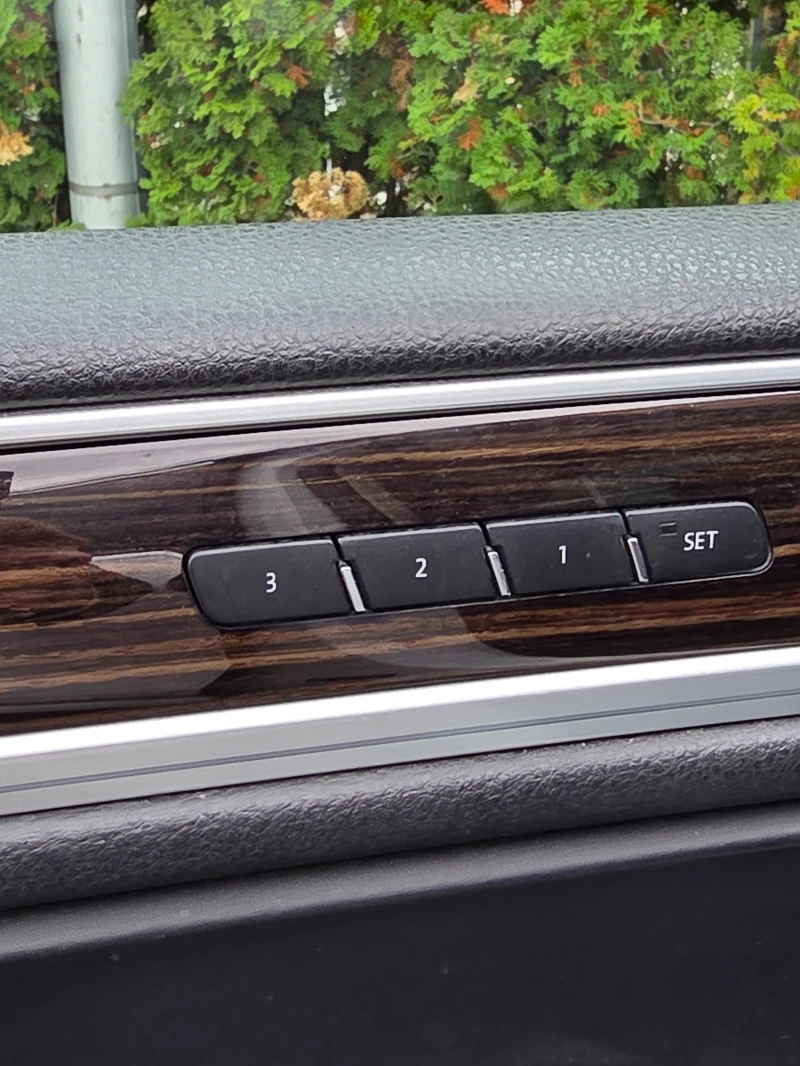 VW Touareg FACE| 3.0TDI 262 к.с.| 4х4| ВЪЗДУХ| 360| ТЕГЛИЧ| П, снимка 12 - Автомобили и джипове - 52801356