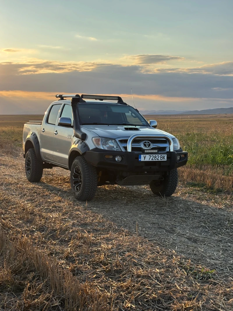Toyota Hilux 3.0 - 29500 лв. - 46250349 1