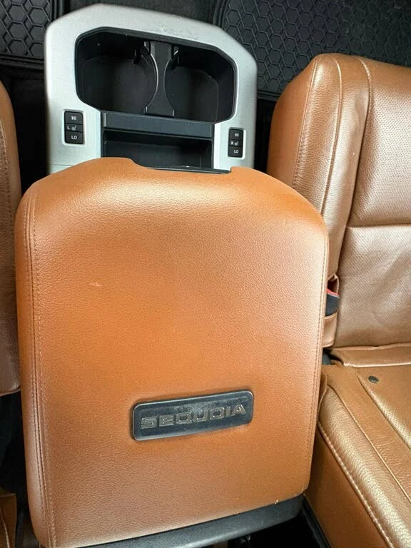 Toyota Sequoia PLATINUM * DVD *  * CAMERA * PANO * AWD | Mobile.bg   17