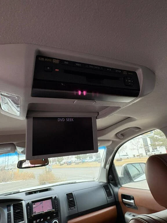 Toyota Sequoia PLATINUM * DVD *  * CAMERA * PANO * AWD | Mobile.bg   16