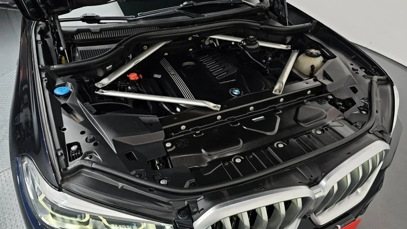 BMW X6 M Sport* Laser* Night Vision* Pano* Keyless* 360, снимка 5 - Автомобили и джипове - 55342264