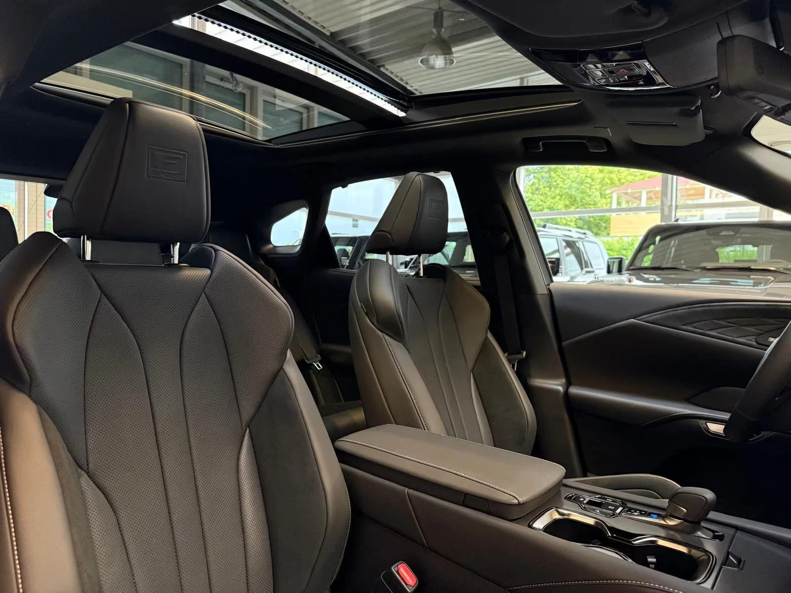 Lexus RX 500h !/F-SPORT/371HP/PERF./MARKLEV./PANO/360/440fpr | Mobile.bg   14