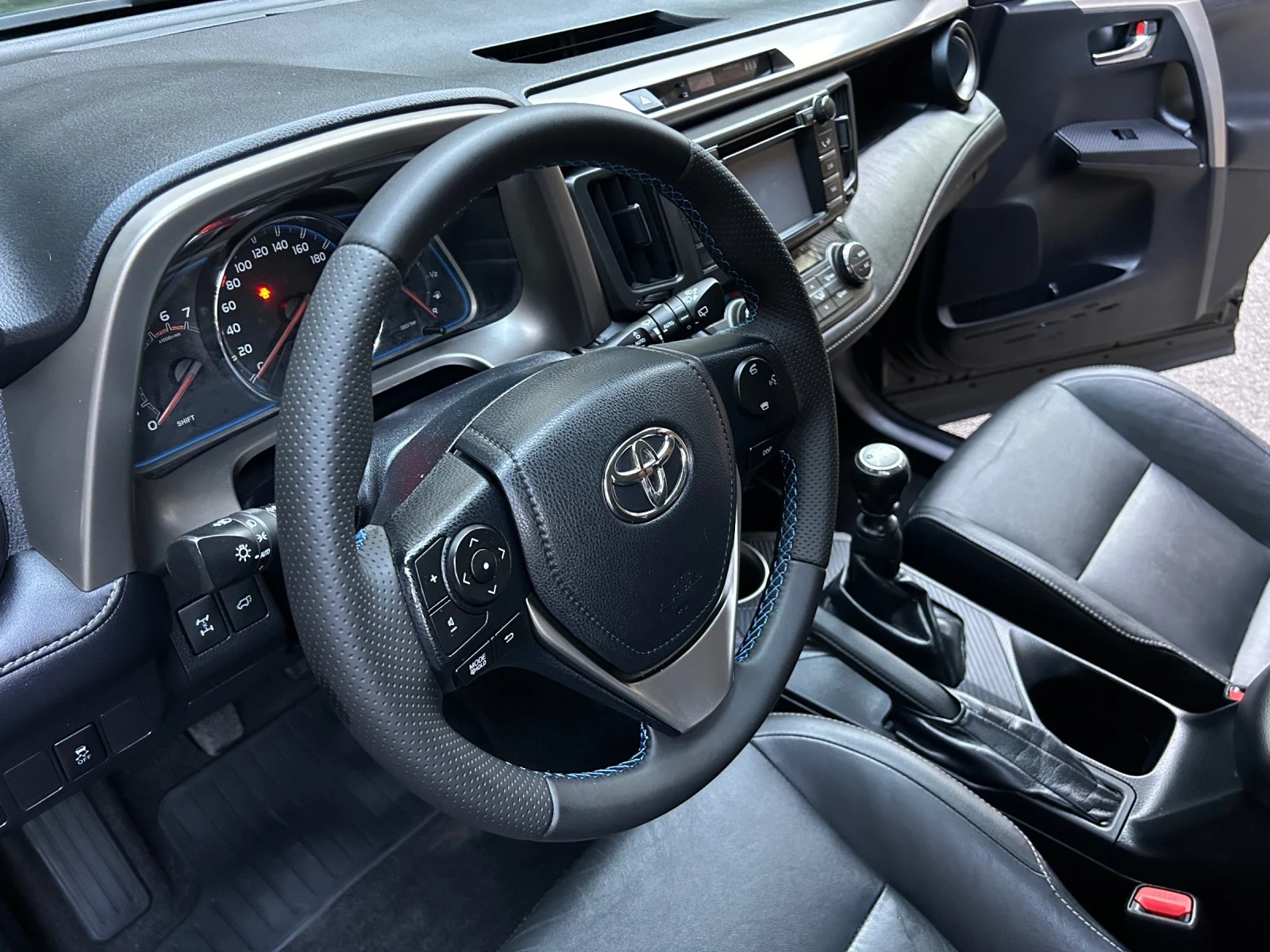 Toyota Rav4 2.0 D-4D  4x4  ПЪЛНА СЕРВ. ИСТОРИЯ !!!   - изображение 7