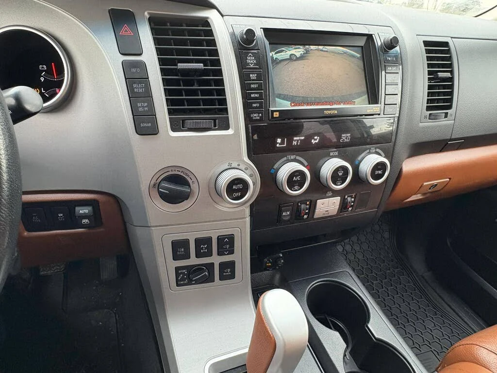 Toyota Sequoia PLATINUM * DVD *  * CAMERA * PANO * AWD | Mobile.bg   13