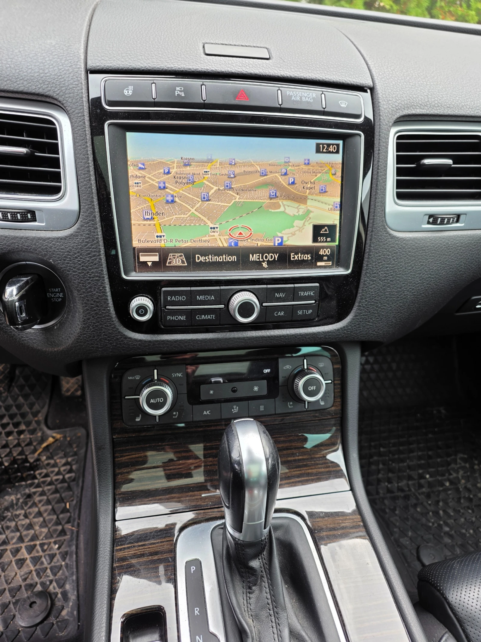 VW Touareg FACE/3.0TDI 262 к.с./4х4/ВЪЗДУХ/360/ТЕГЛИЧ/ПЕЧКА - изображение 10