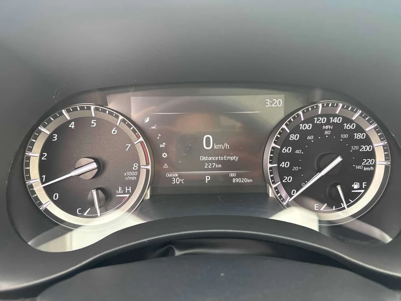 Toyota Highlander * Limited * ОБДУХВАНЕ* ПАНОРАМА* ДВА КЛЮЧА* , снимка 8 - Автомобили и джипове - 53738802