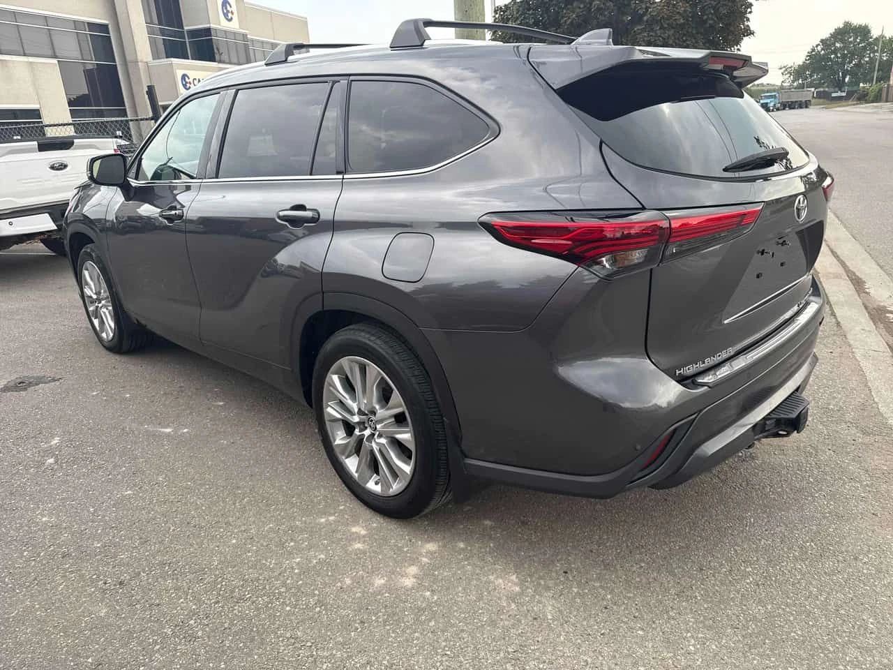 Toyota Highlander * Limited * ОБДУХВАНЕ* ПАНОРАМА* ДВА КЛЮЧА* , снимка 15 - Автомобили и джипове - 53738802