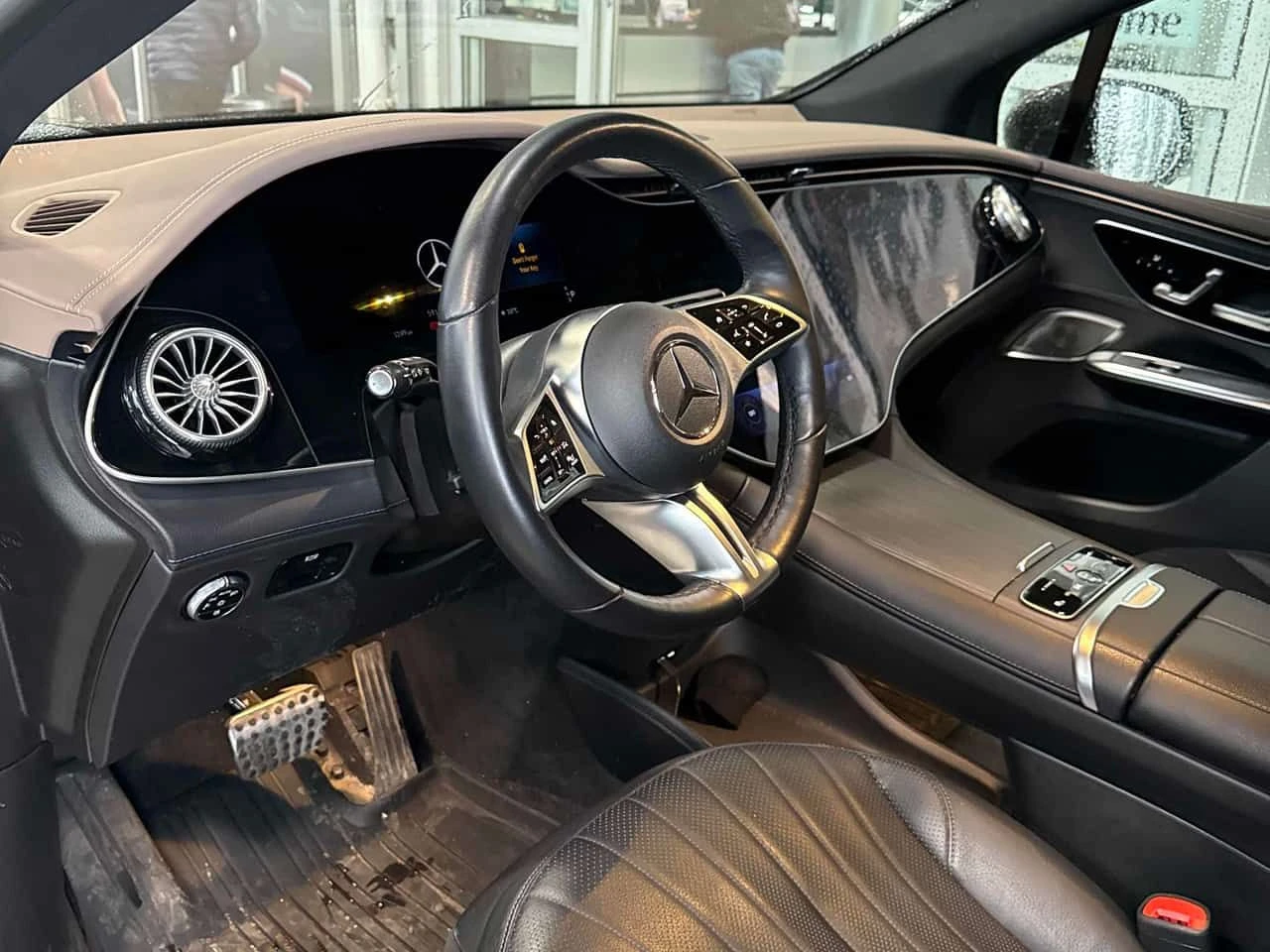 Mercedes-Benz EQE 500/ПАНОРАМА/ДИСТРОНИК/360 КАМЕРИ/ОТ MERCEDES, снимка 7 - Автомобили и джипове - 54171080