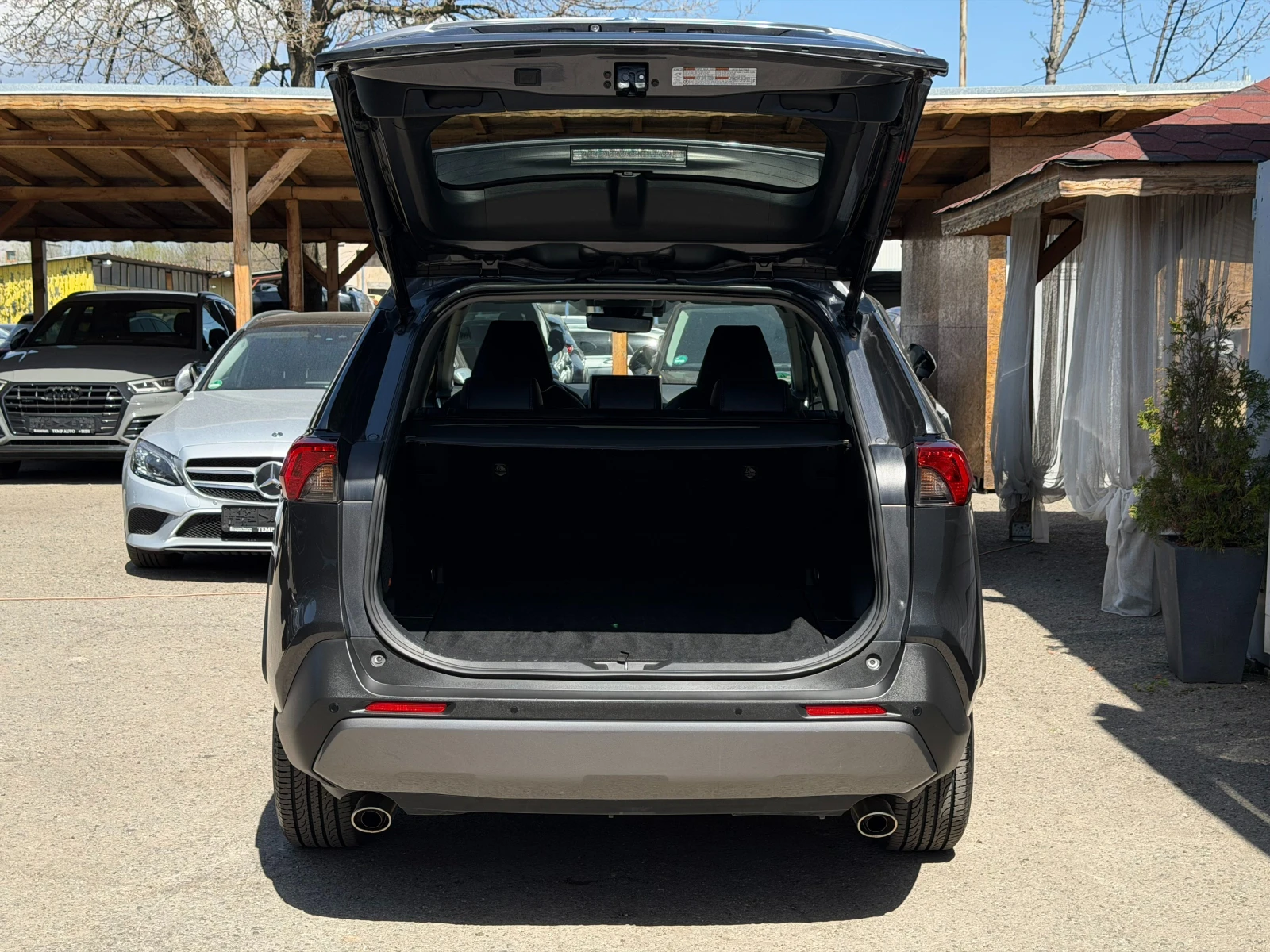 Toyota Rav4 2.5* 4x4* ГЕРМАНИЯ* СЕРВИЗНА КНИЖКА С ПЪЛНА ИСТОРИ, снимка 6 - Автомобили и джипове - 54226184