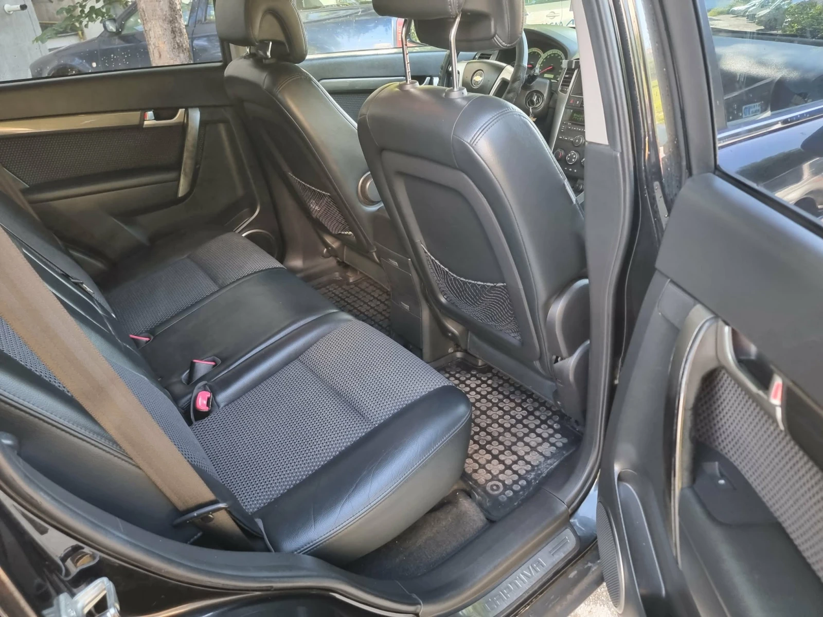 Chevrolet Captiva, снимка 9 - Автомобили и джипове - 54729121
