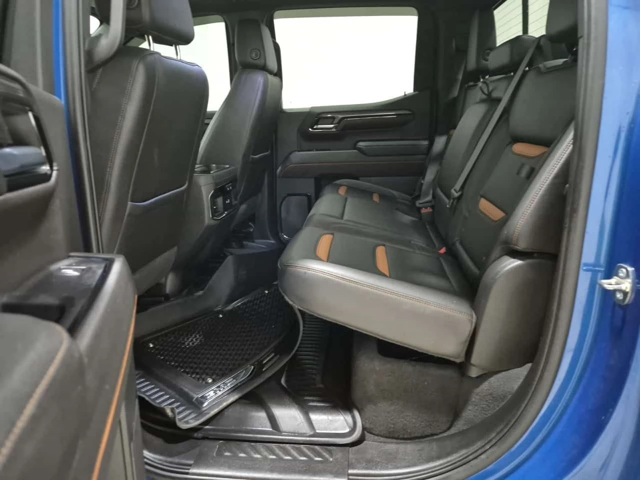 Gmc Sierra  AT4 CREW CAB STD BED | ЦЕНА ДО БЪЛГАРИЯ , снимка 11 - Автомобили и джипове - 55242754