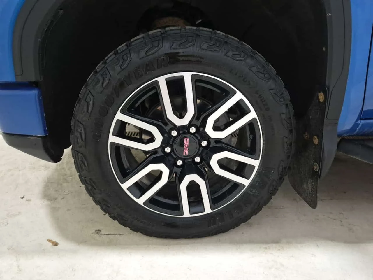 Gmc Sierra  AT4 CREW CAB STD BED | ЦЕНА ДО БЪЛГАРИЯ , снимка 6 - Автомобили и джипове - 55242754